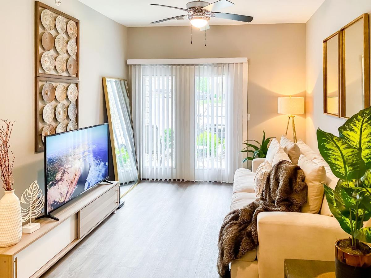 Full Kitchen,King,W/D,Netflix,2 Smart Tvs,Parking Appartement Louisville Buitenkant foto