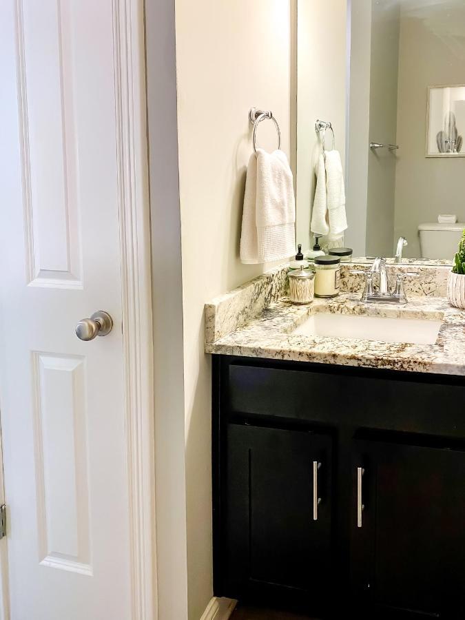 Full Kitchen,King,W/D,Netflix,2 Smart Tvs,Parking Appartement Louisville Buitenkant foto